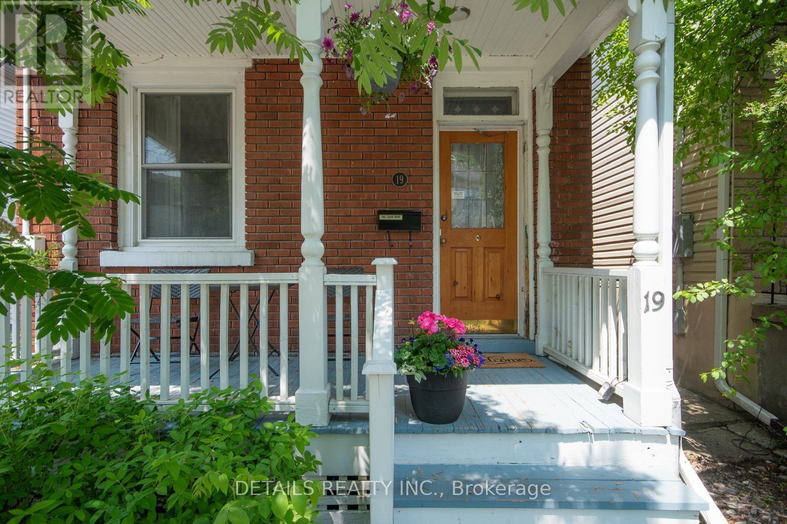19 Gould Street