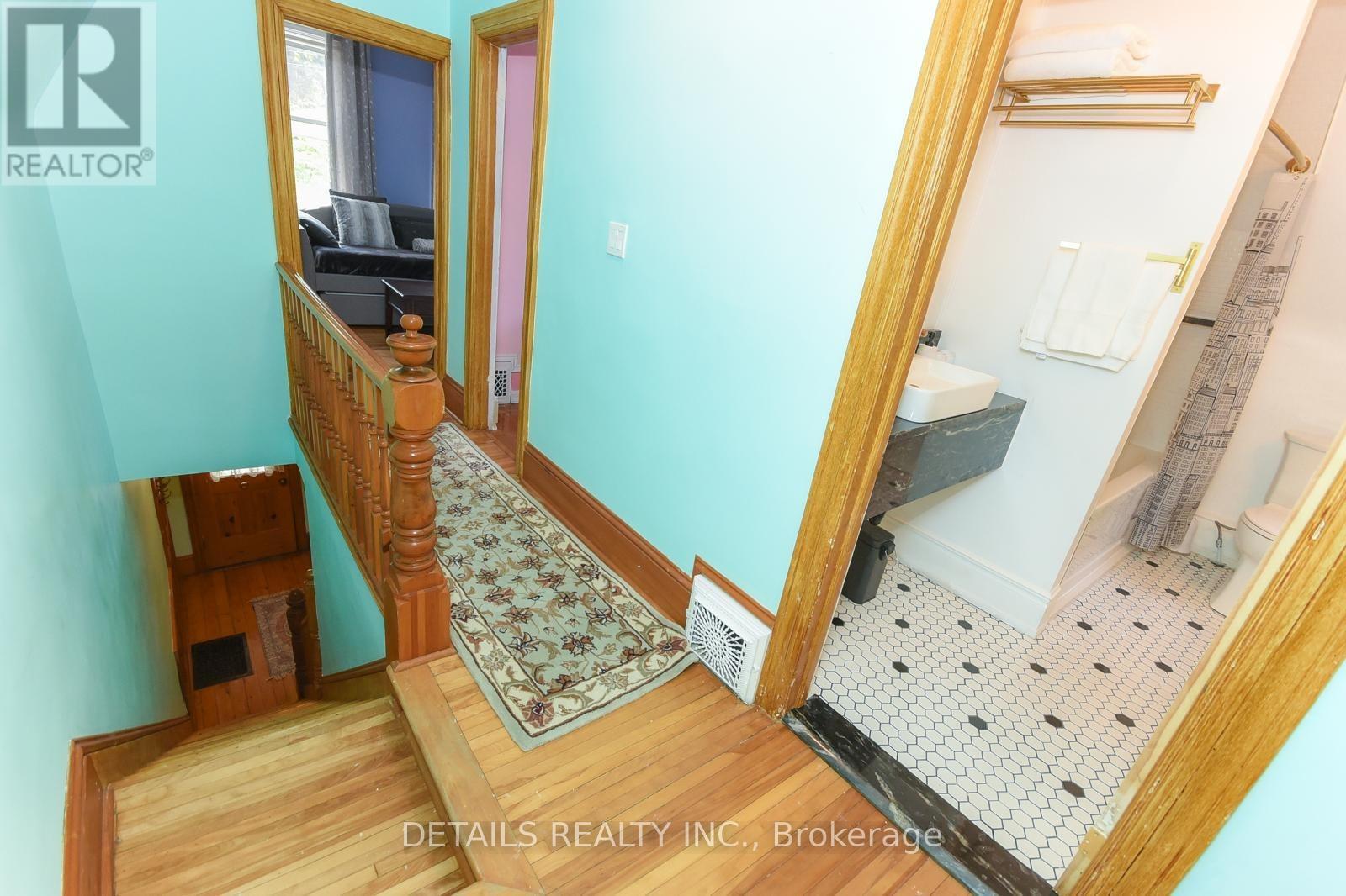 19 Gould Street