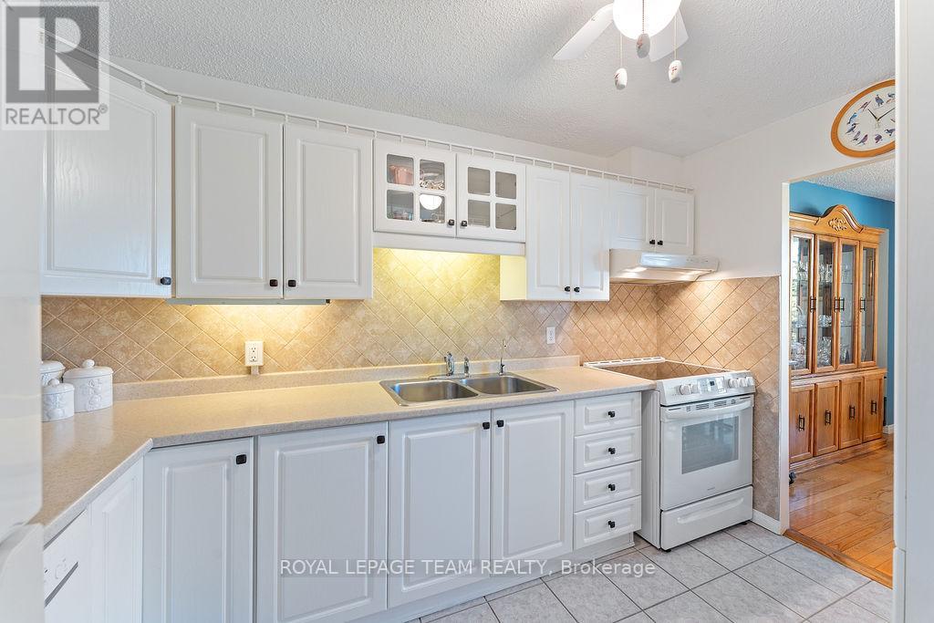 302 - 665 Bathgate Drive