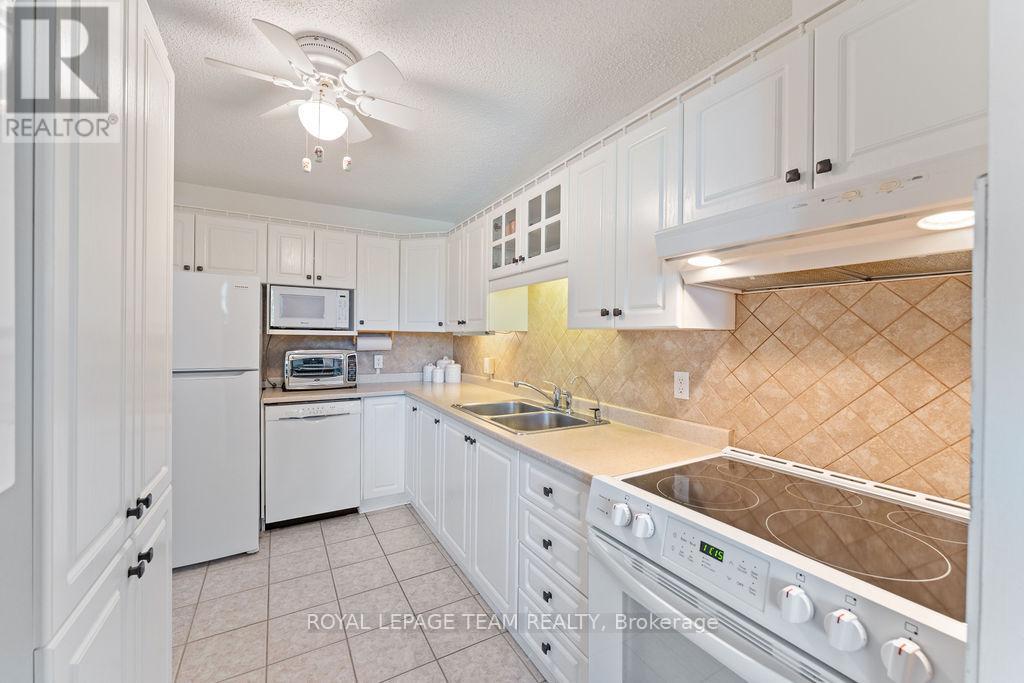 302 - 665 Bathgate Drive