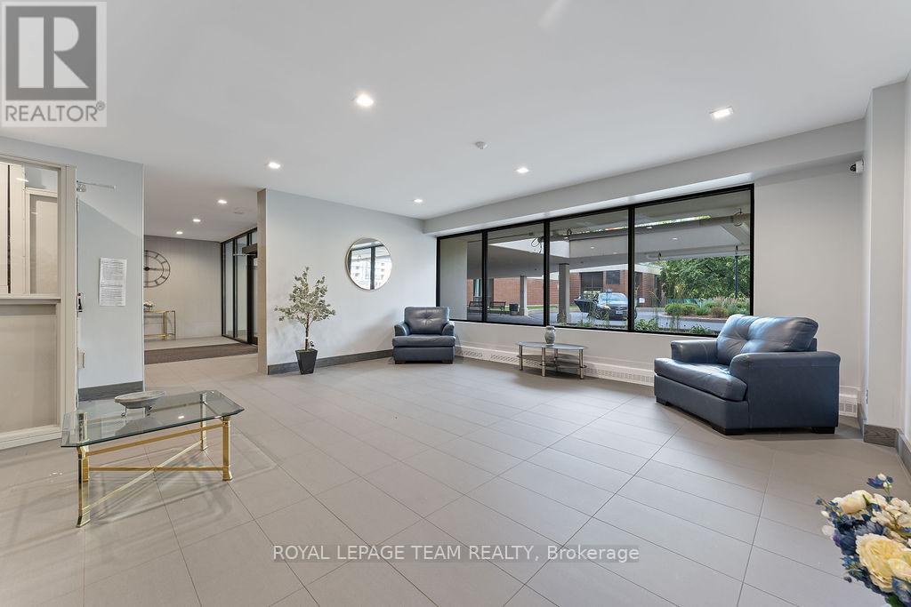 302 - 665 Bathgate Drive