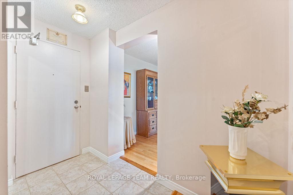 302 - 665 Bathgate Drive