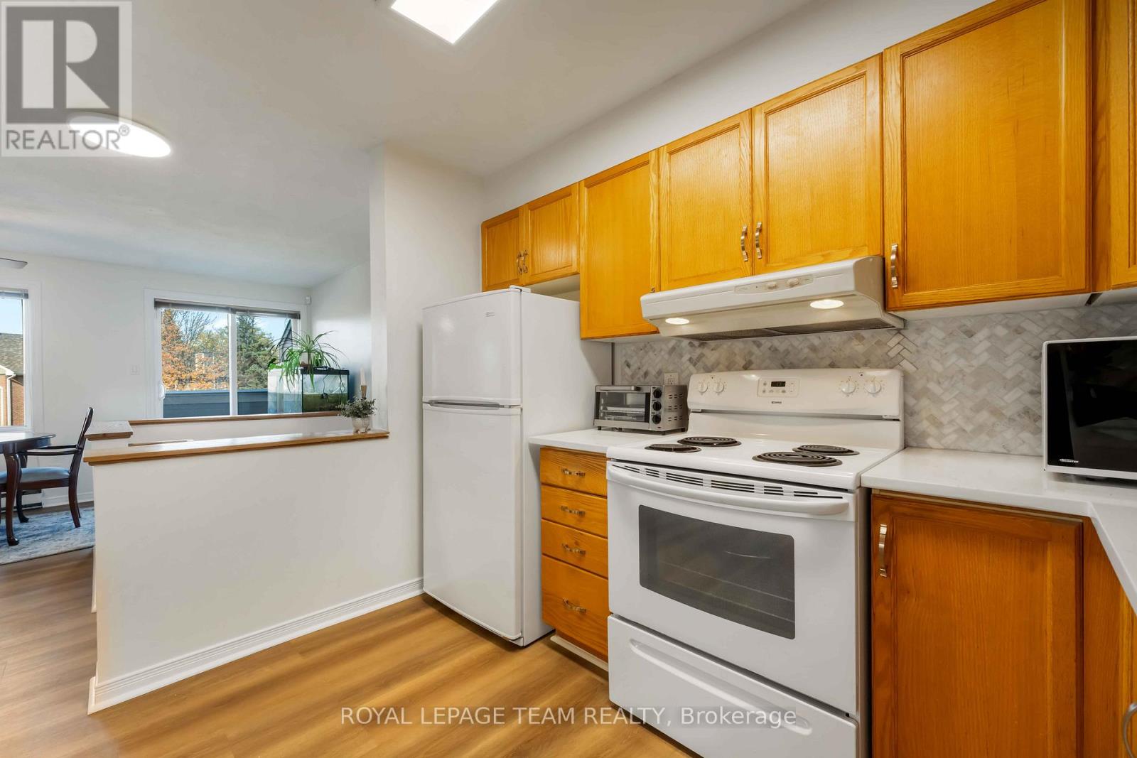 203 - 495 Canteval Terrace
