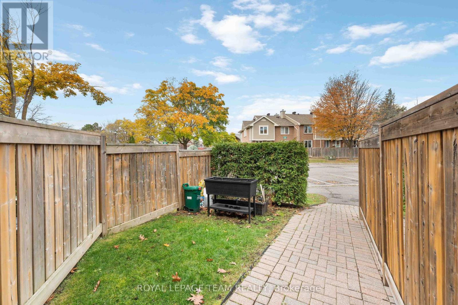 203 - 495 Canteval Terrace