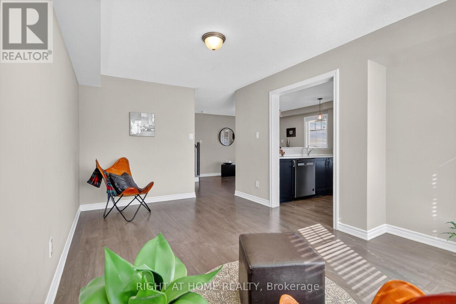 91 Buffalograss Crescent