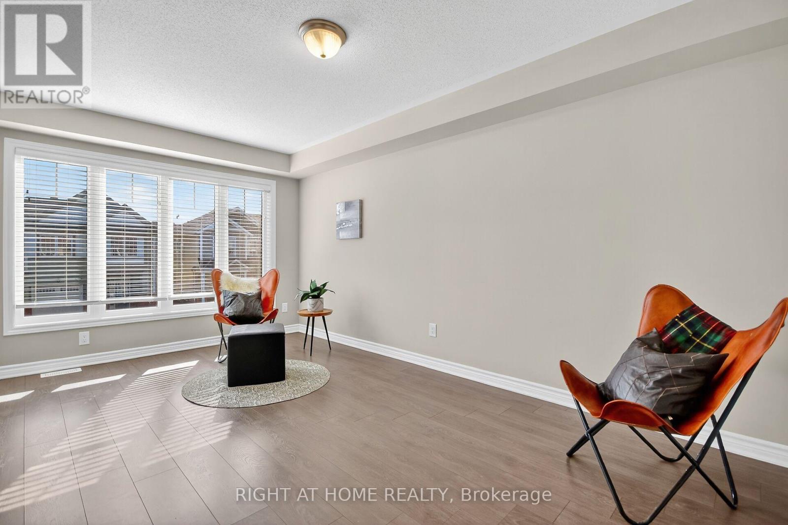 91 Buffalograss Crescent