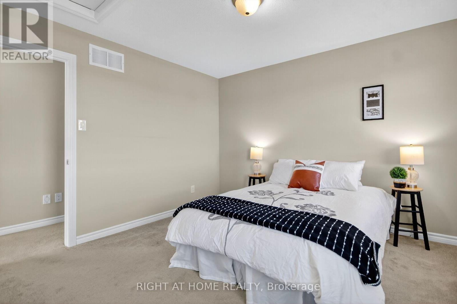91 Buffalograss Crescent