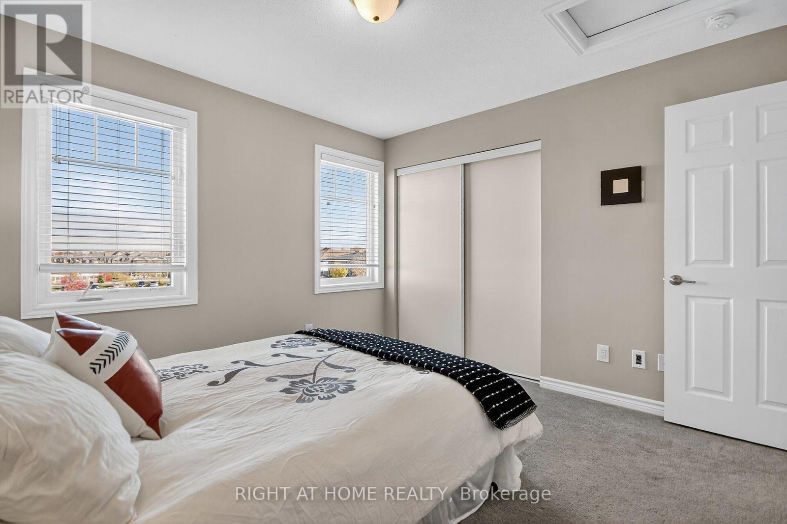 91 Buffalograss Crescent