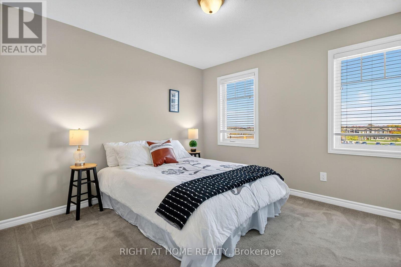 91 Buffalograss Crescent