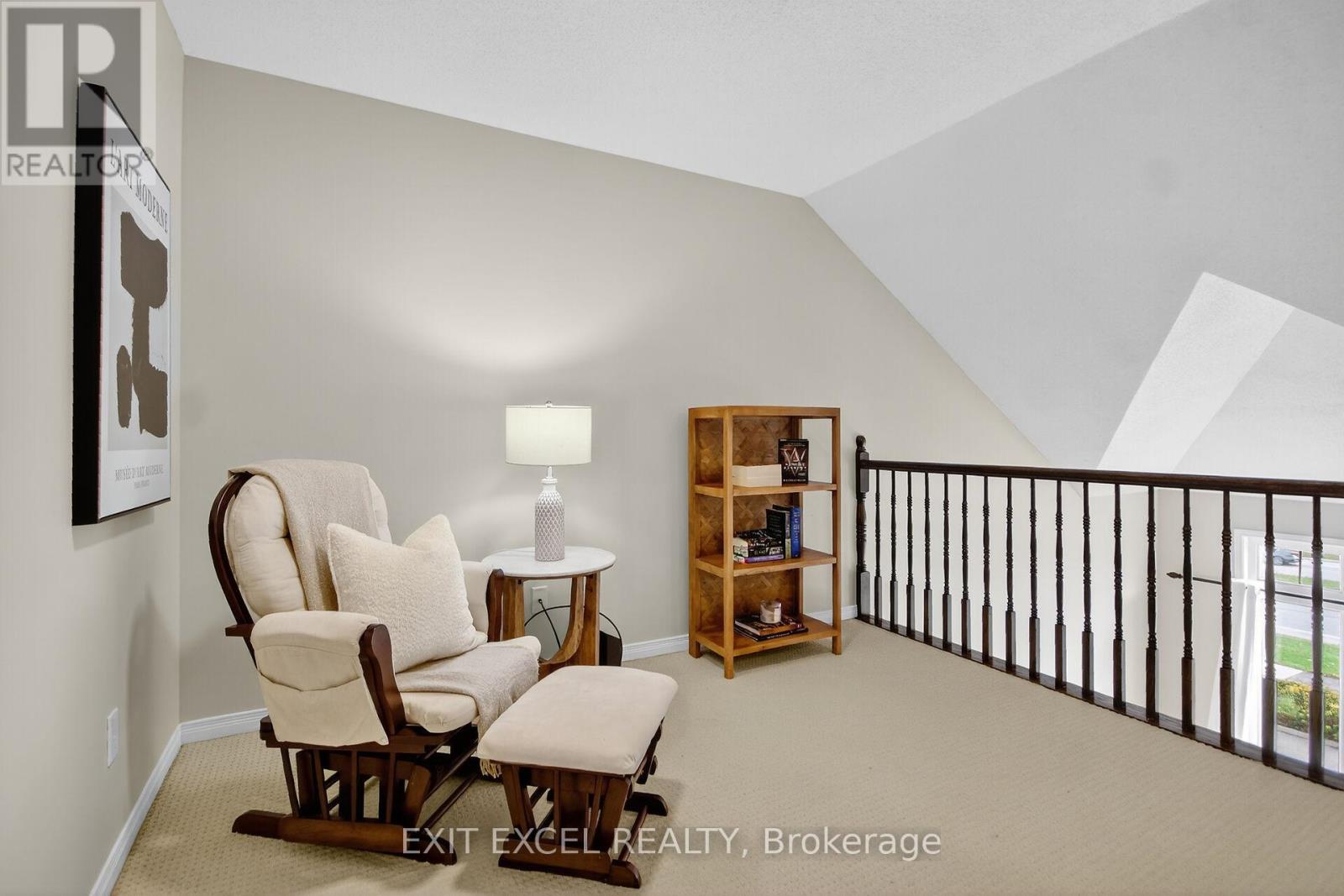 206 Keltie Private