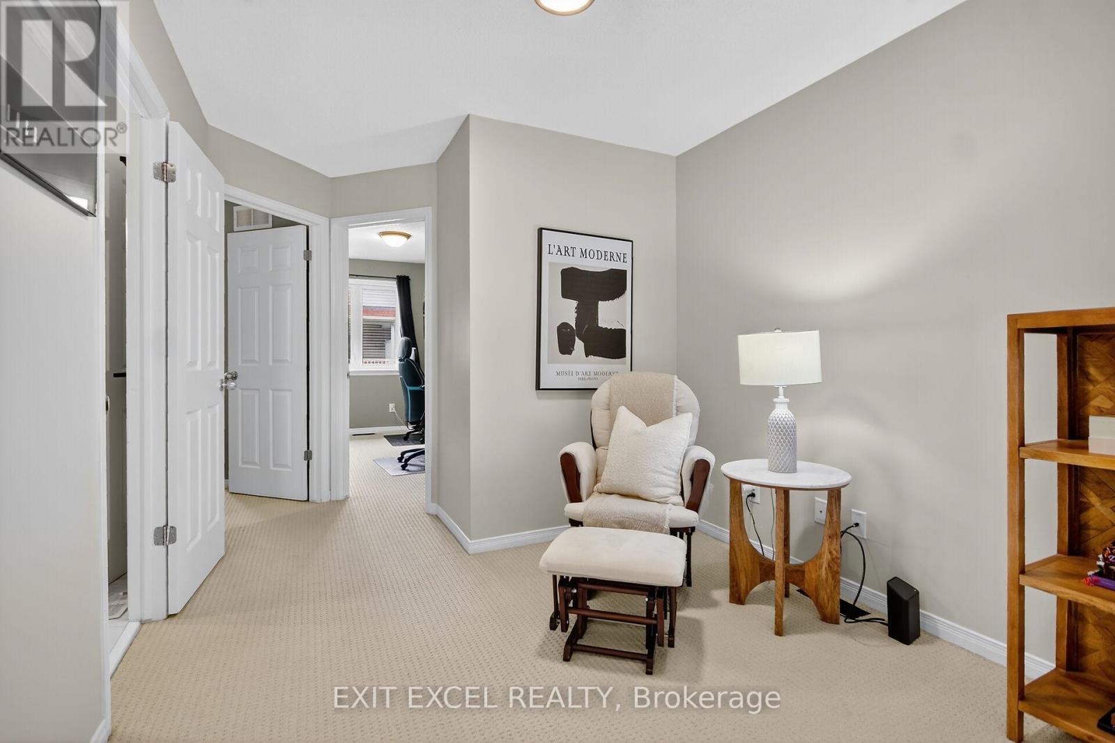 206 Keltie Private