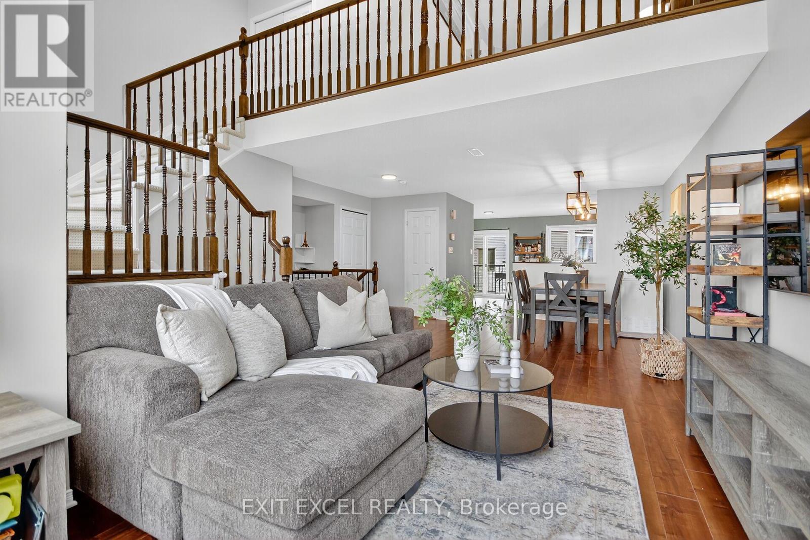 206 Keltie Private