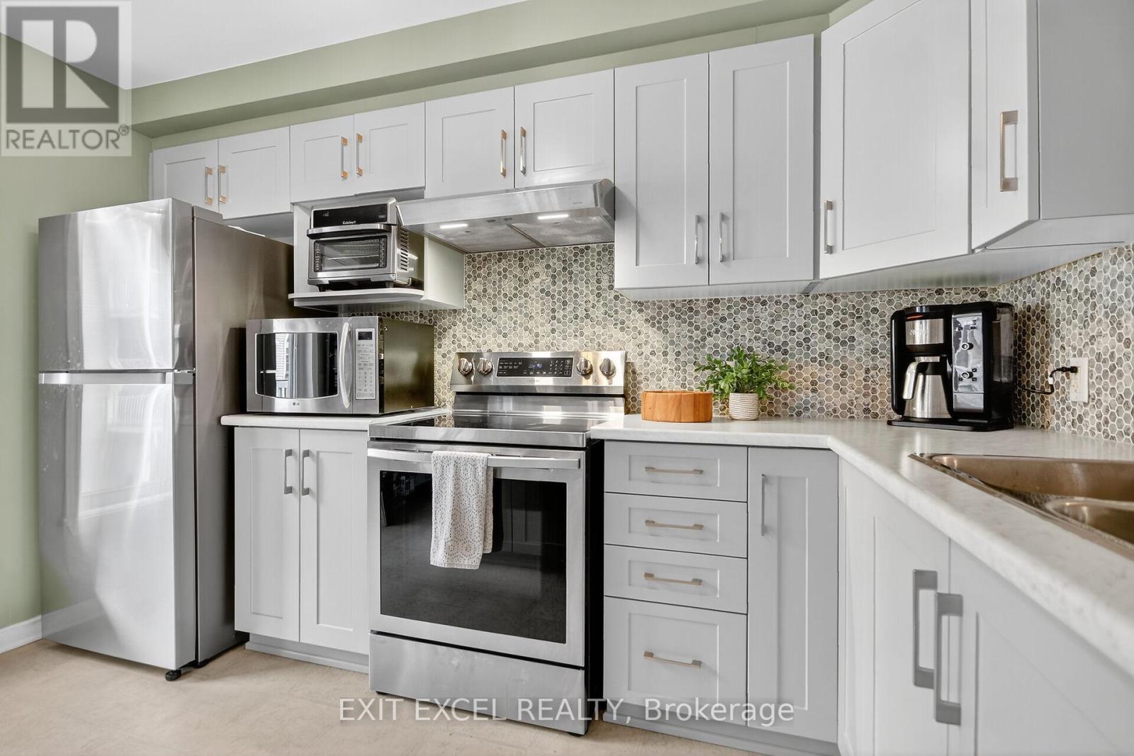 206 Keltie Private