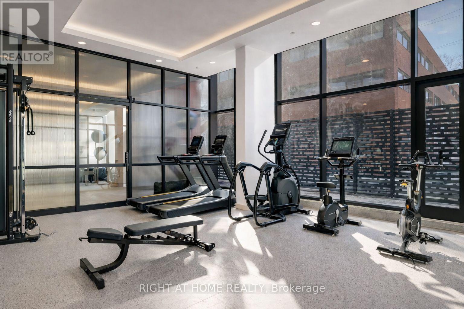 603 - 10 James Street