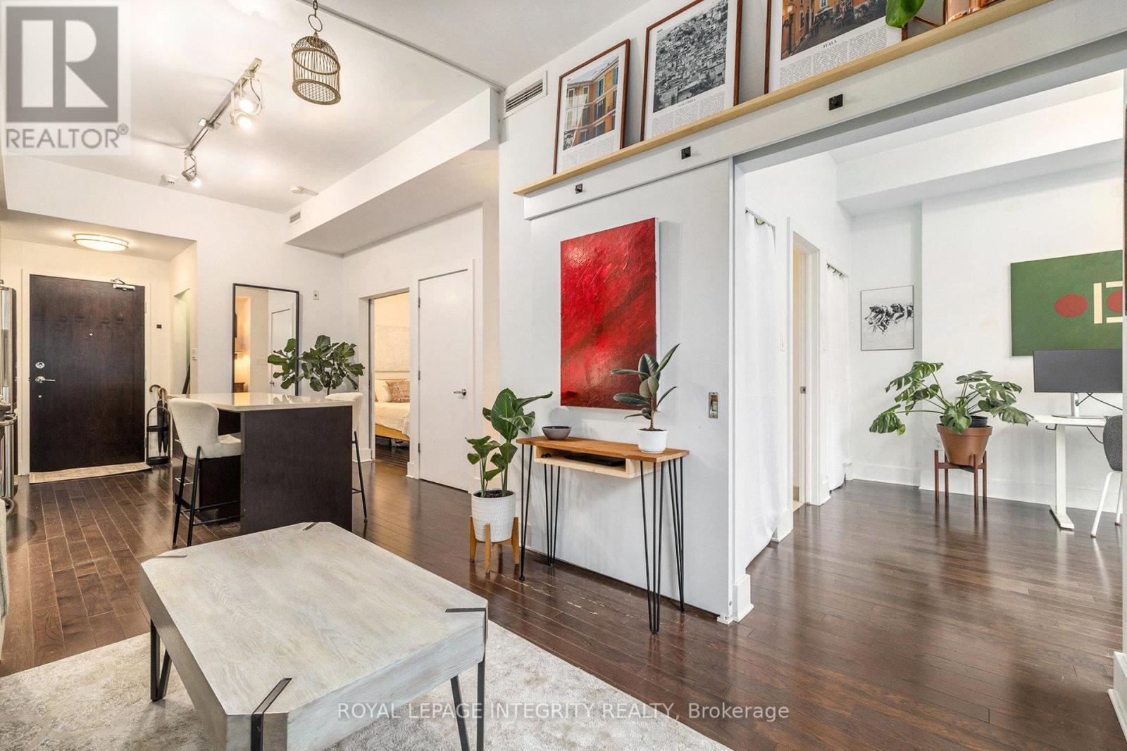 615 - 101 Richmond Road
