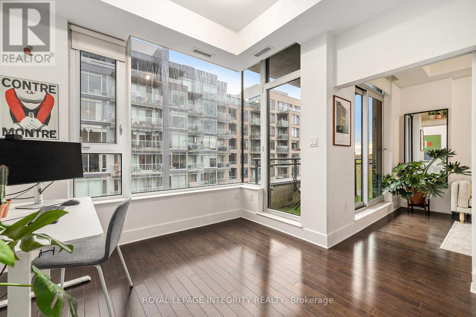 615 - 101 Richmond Road