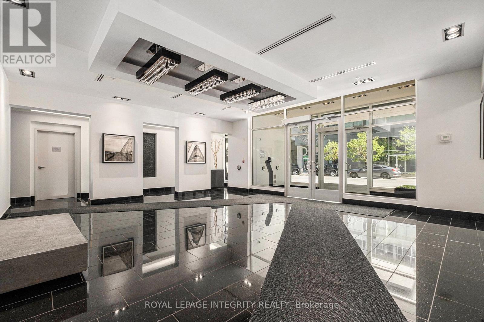 615 - 101 Richmond Road