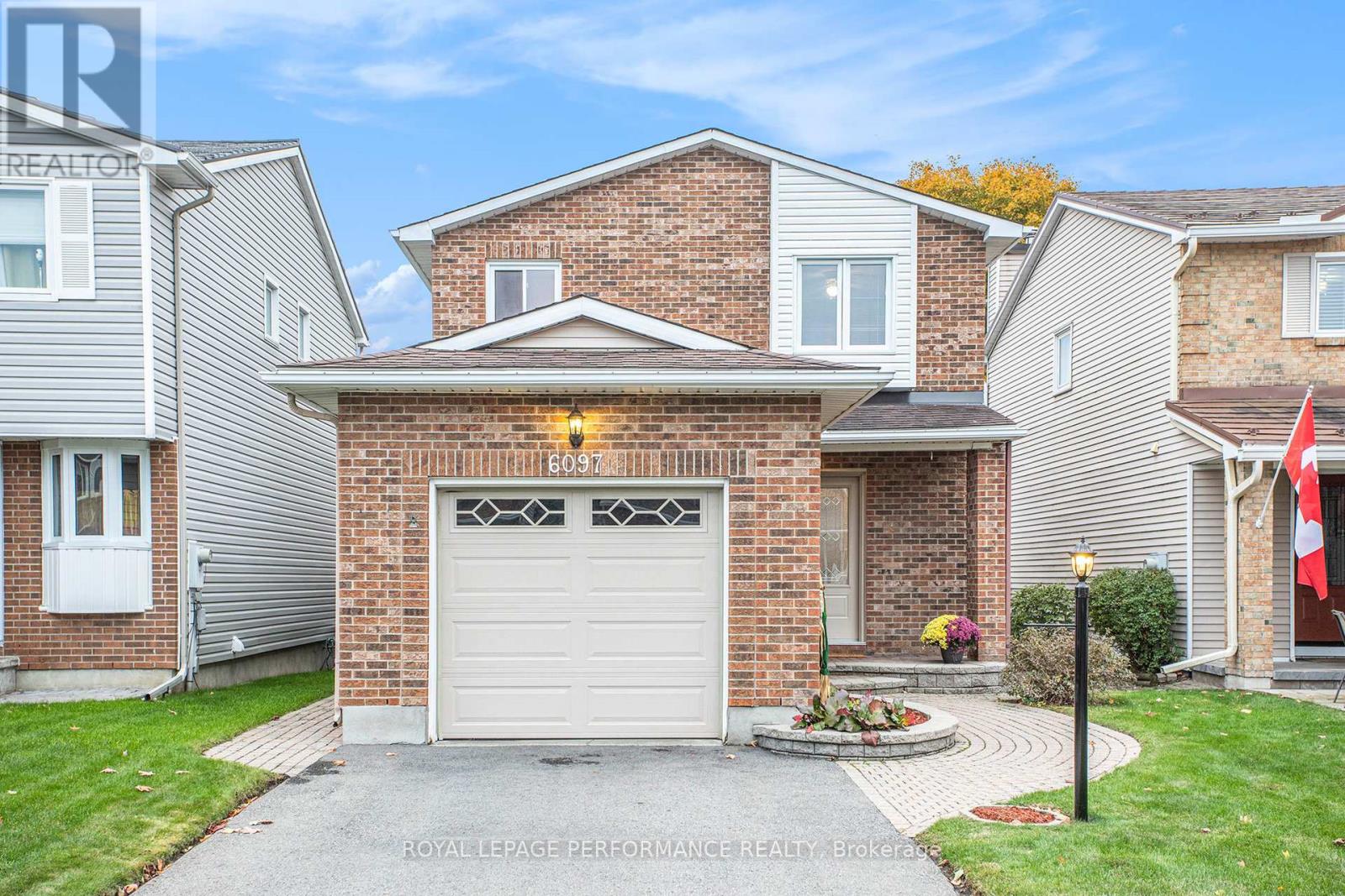 6097 Forestglen Crescent