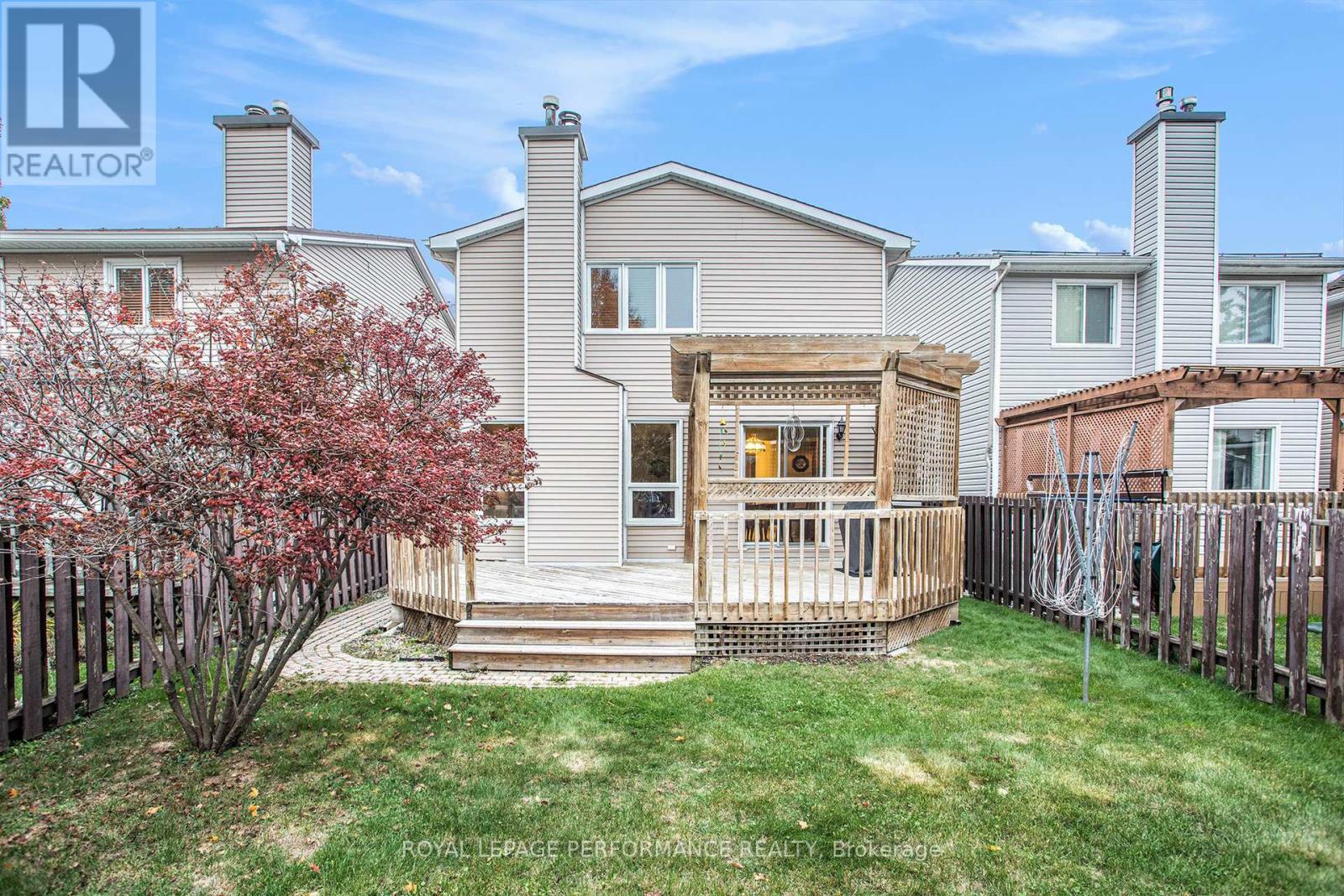 6097 Forestglen Crescent
