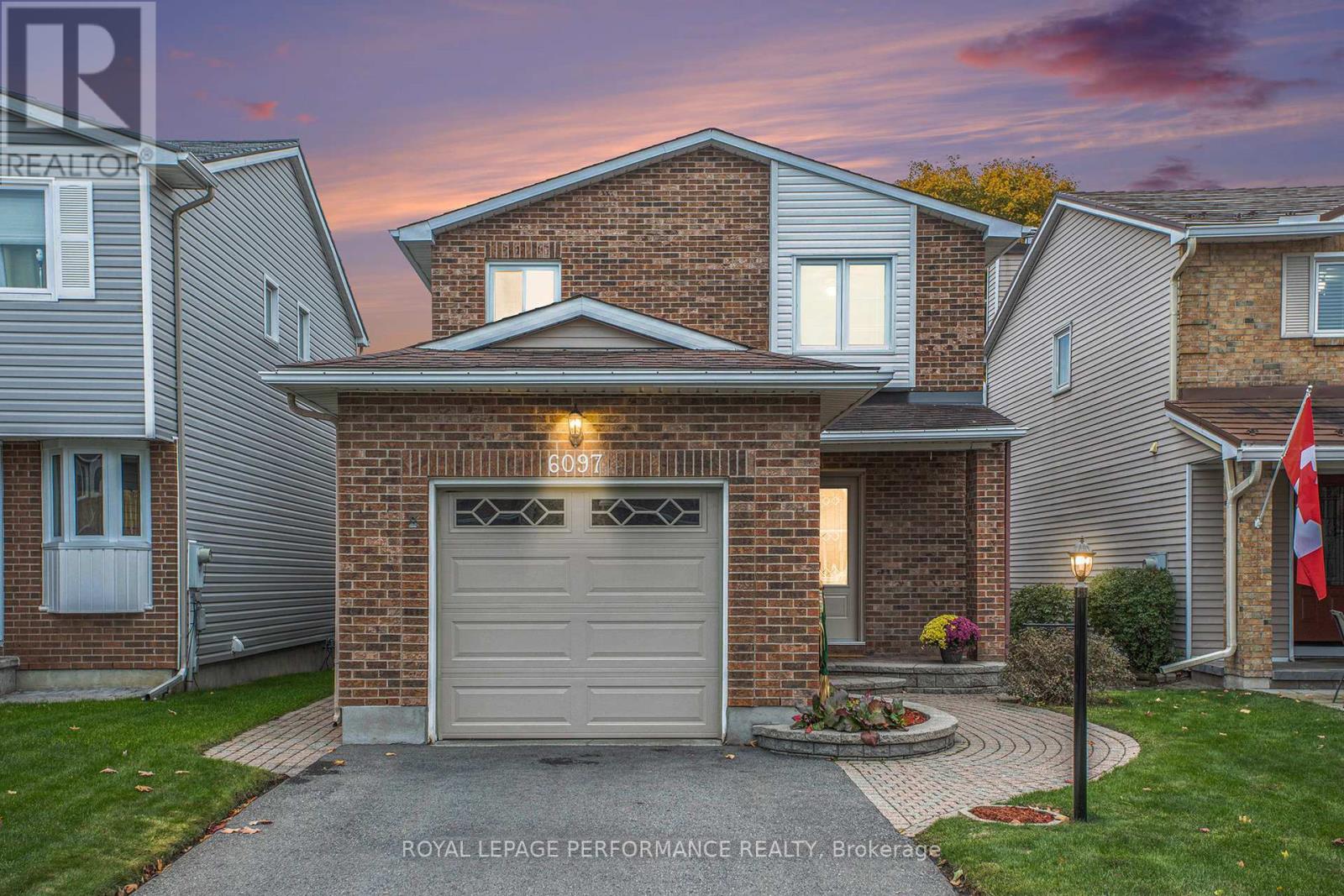 6097 Forestglen Crescent