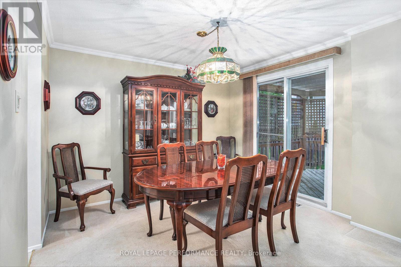 6097 Forestglen Crescent