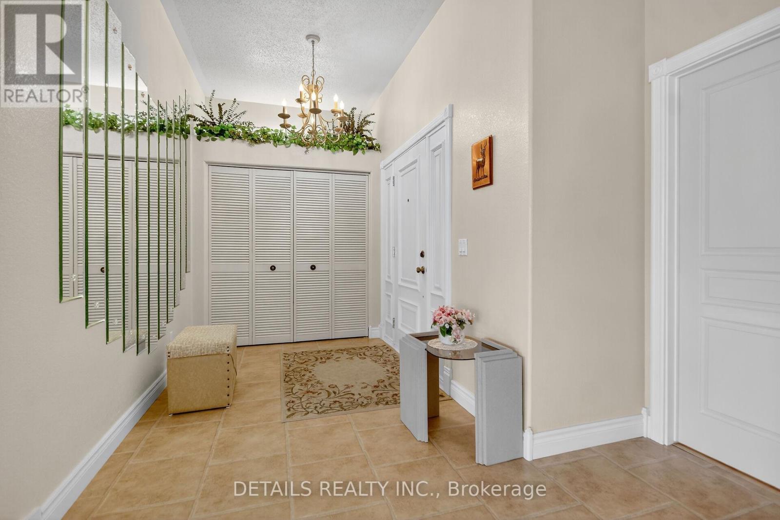 7 Eagle Chase Court