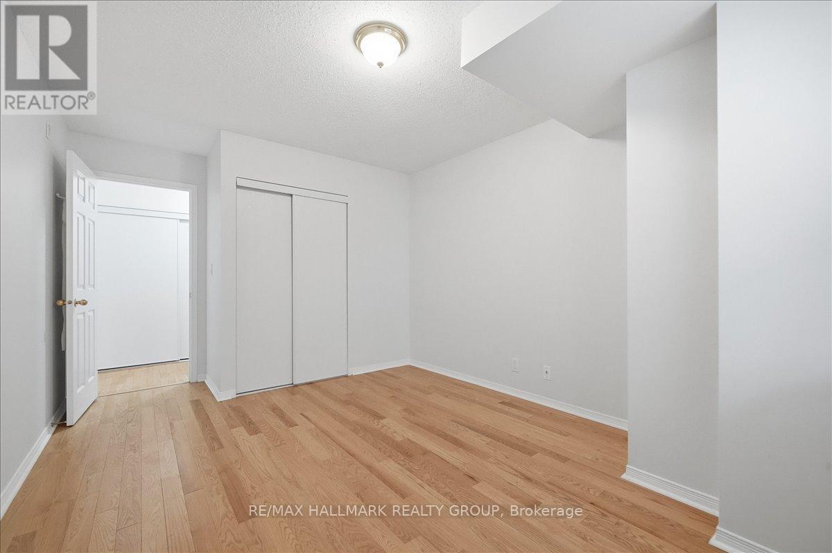 206 - 320 Centrum Boulevard