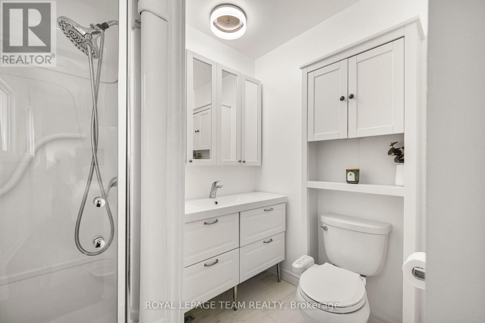 6521 Jack Pine Crescent