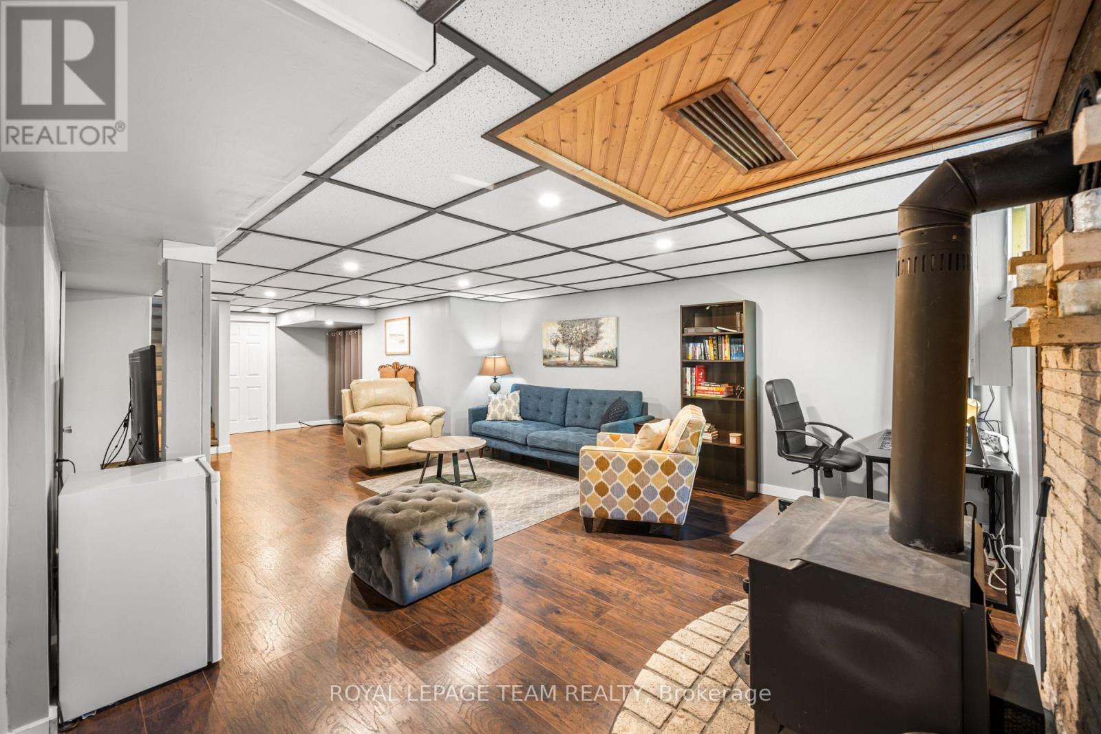 6521 Jack Pine Crescent