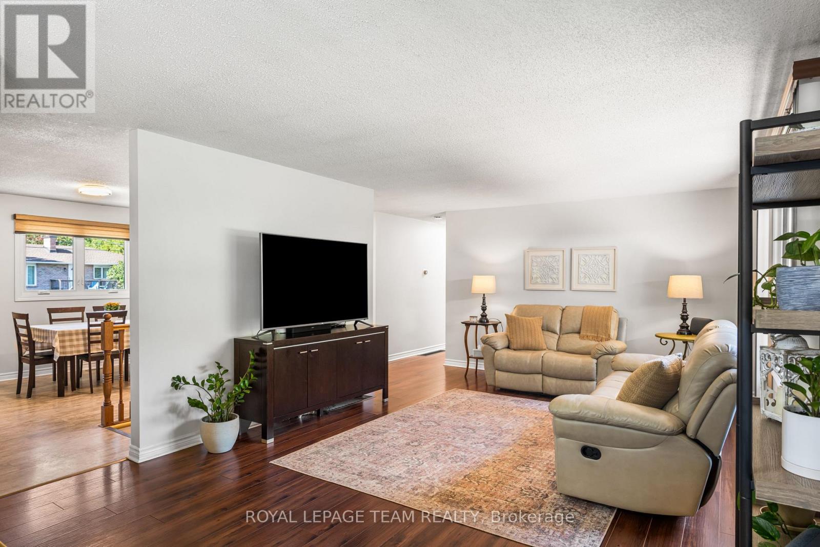 6521 Jack Pine Crescent