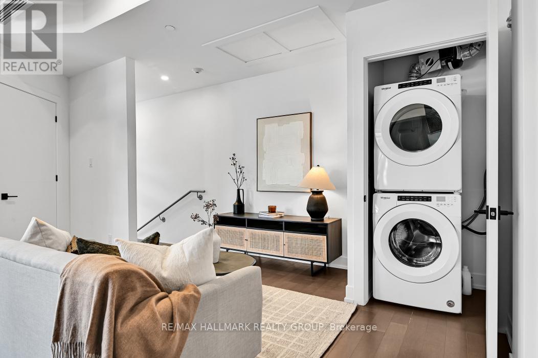 103 - 101 Pinhey Street