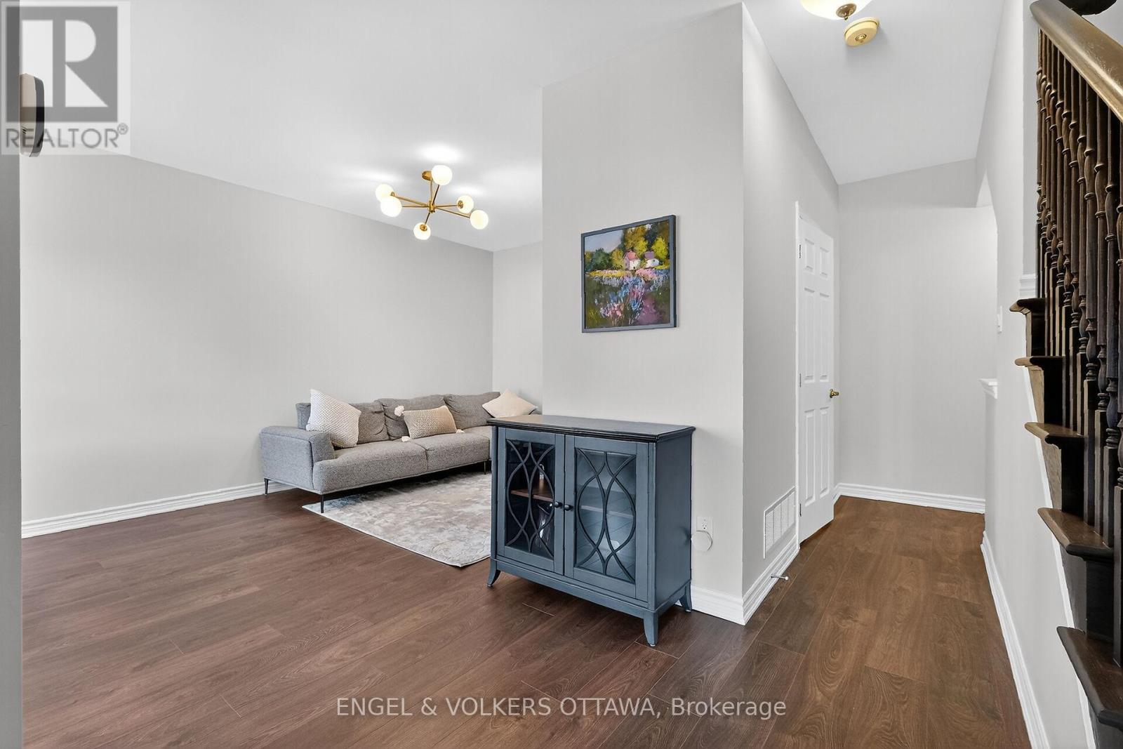 827 Kiniw Private Se