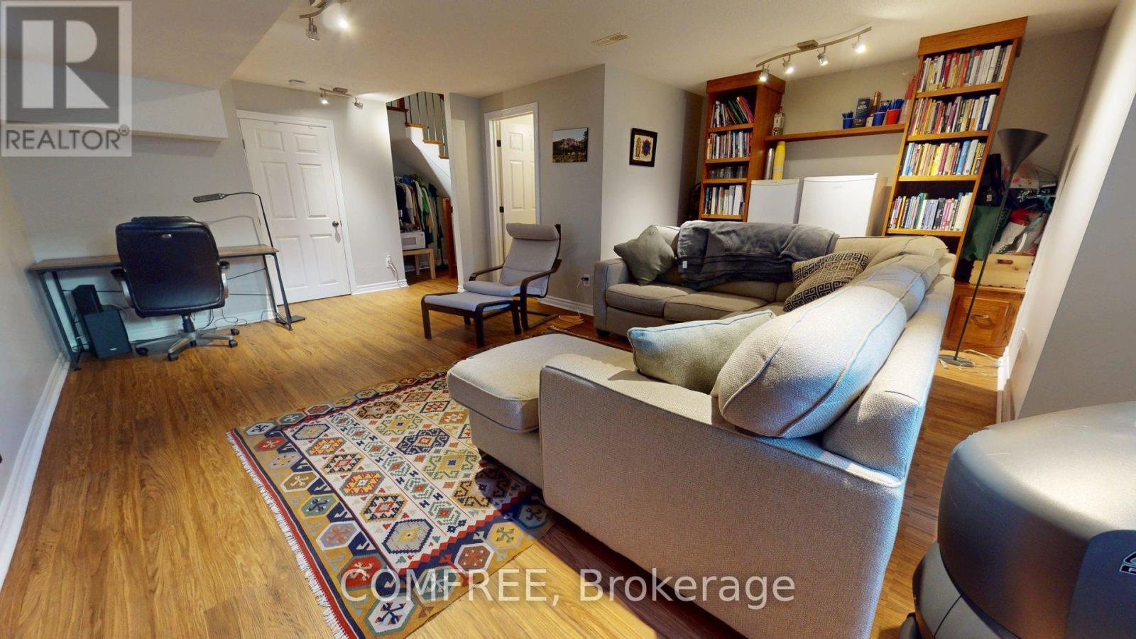 29d Cresthaven Drive