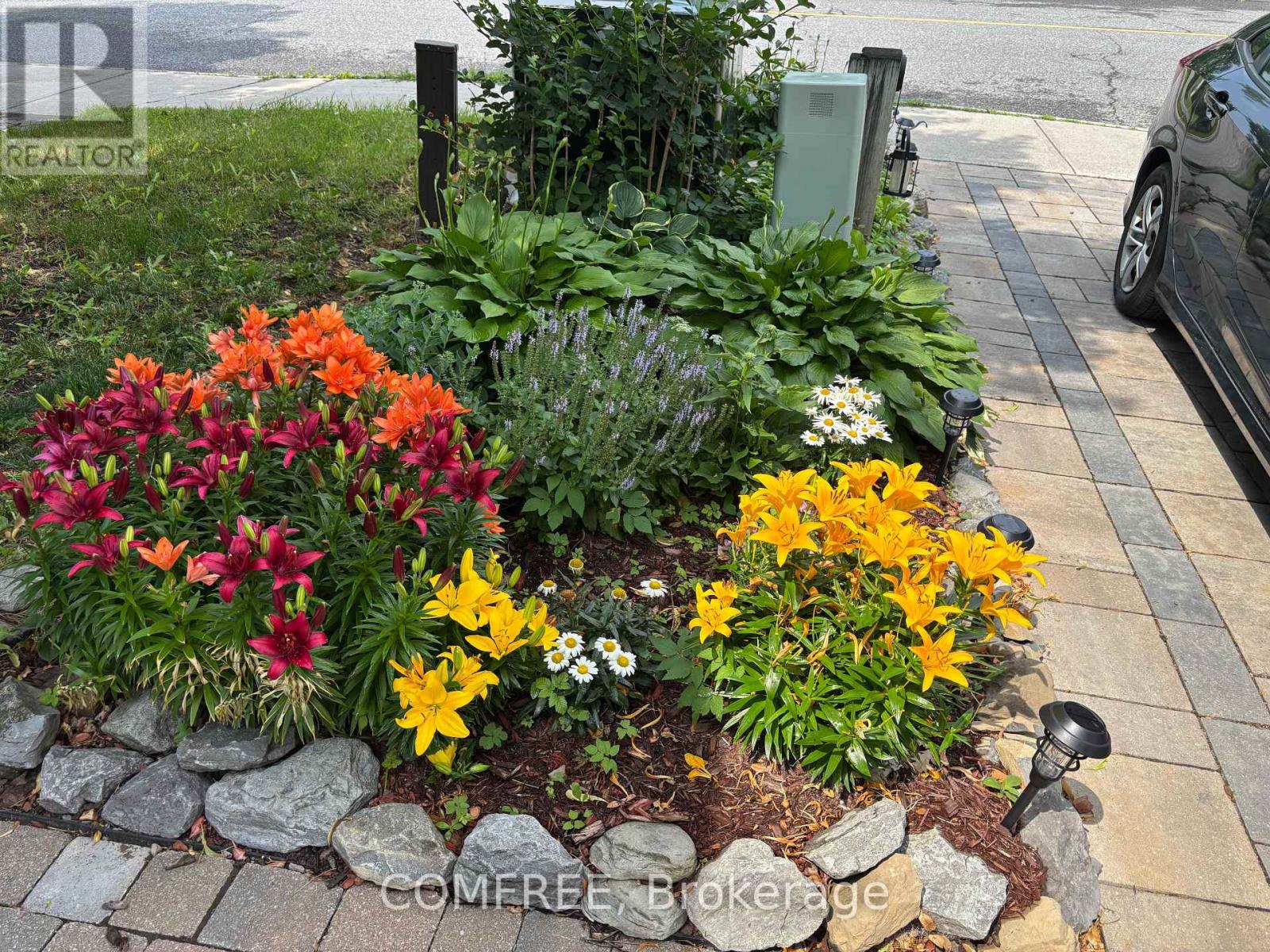 29d Cresthaven Drive