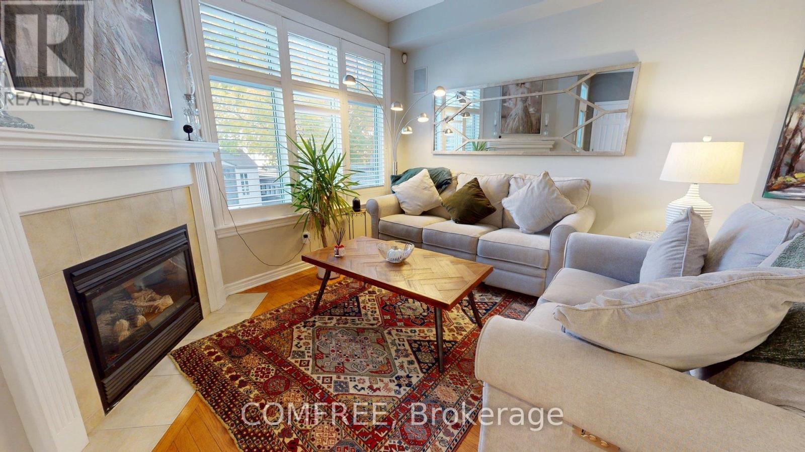 29d Cresthaven Drive