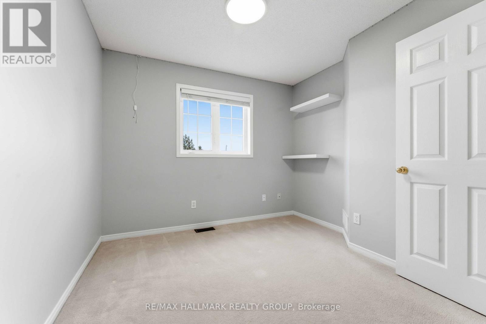 1072 Brasseur Crescent