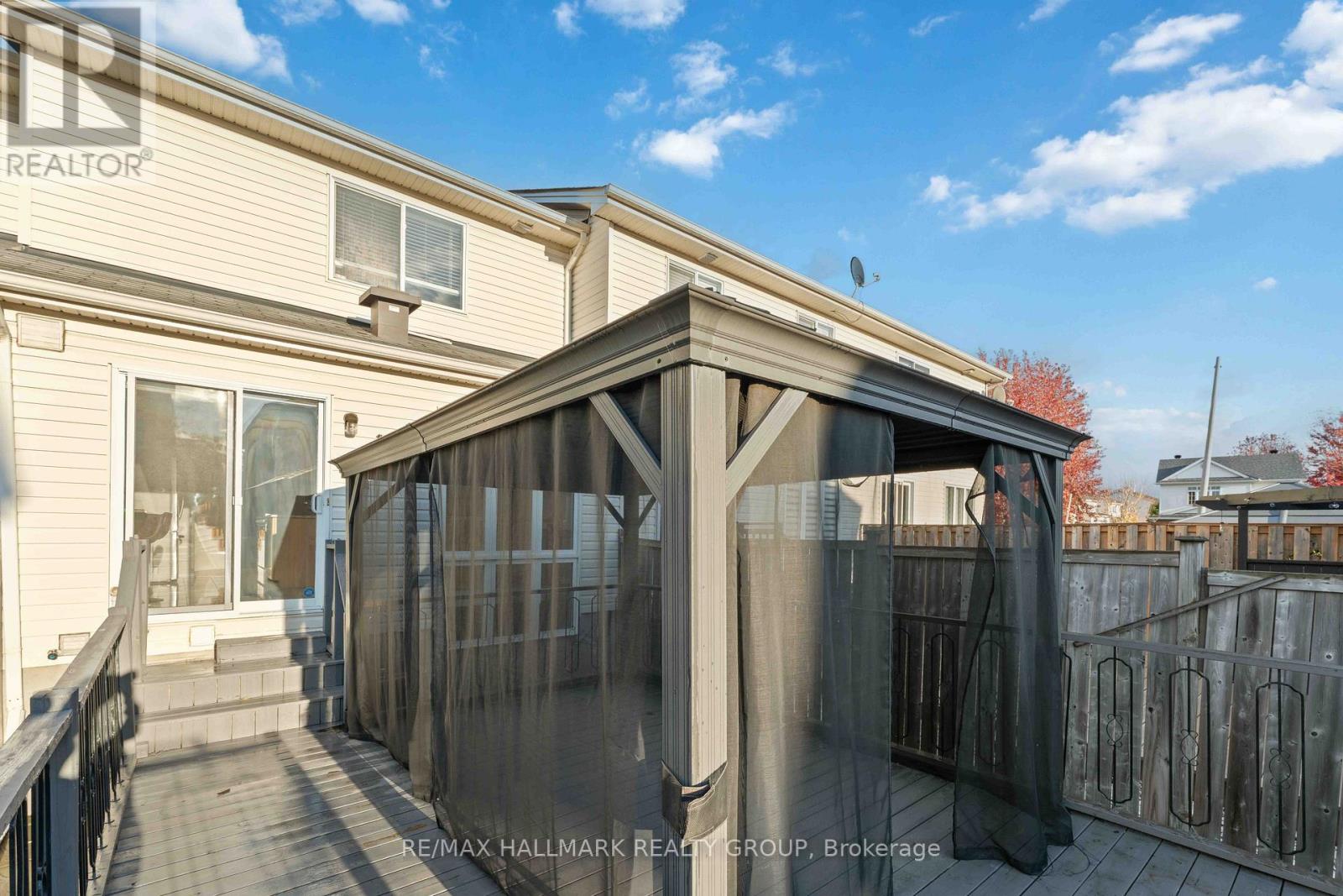 1072 Brasseur Crescent