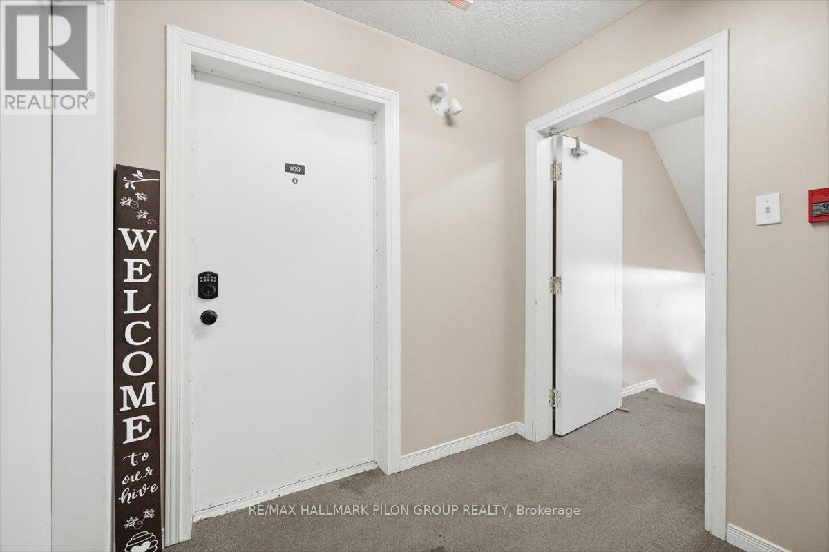 100 - 902 Notre Dame Street