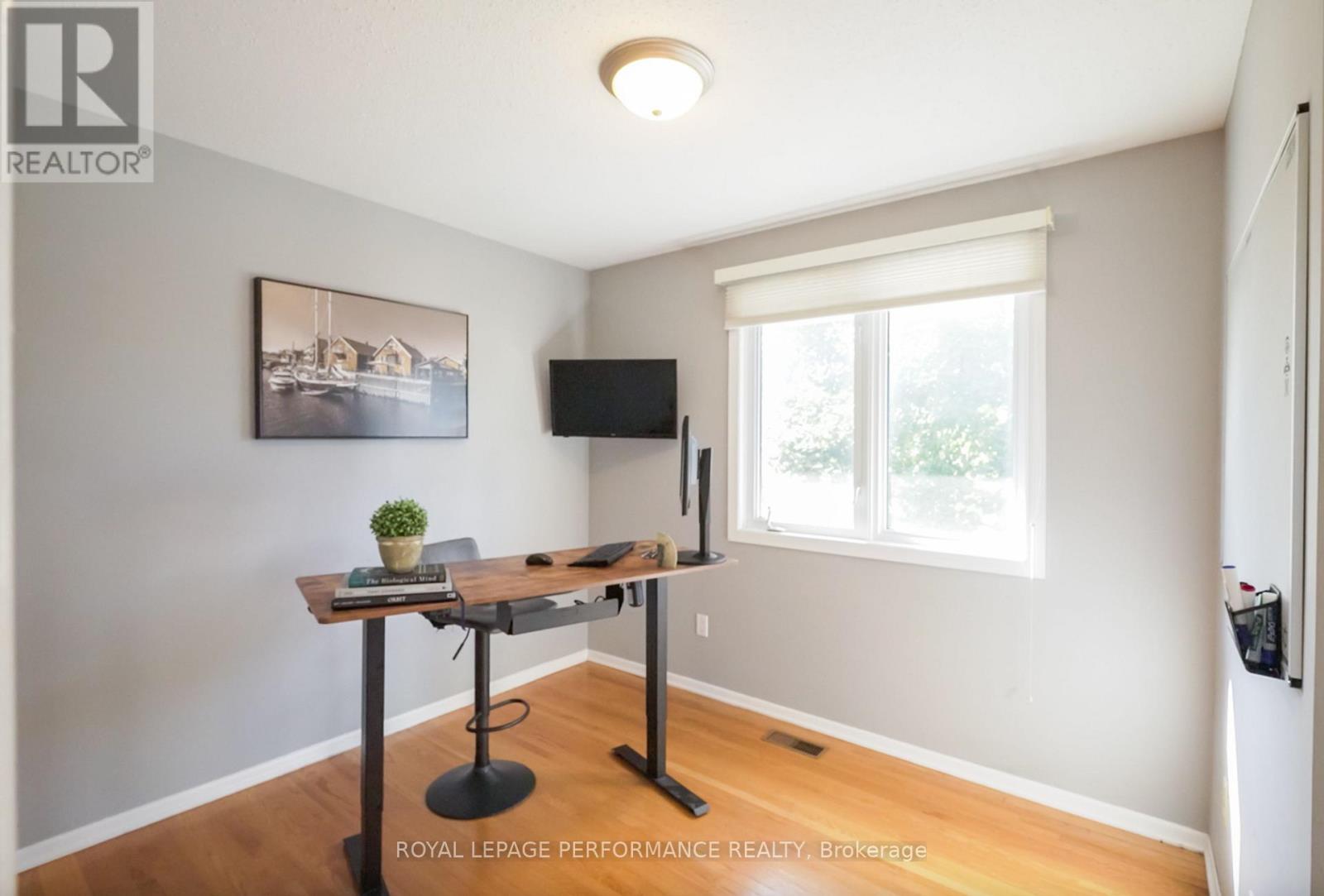 3026 Southmore Drive E