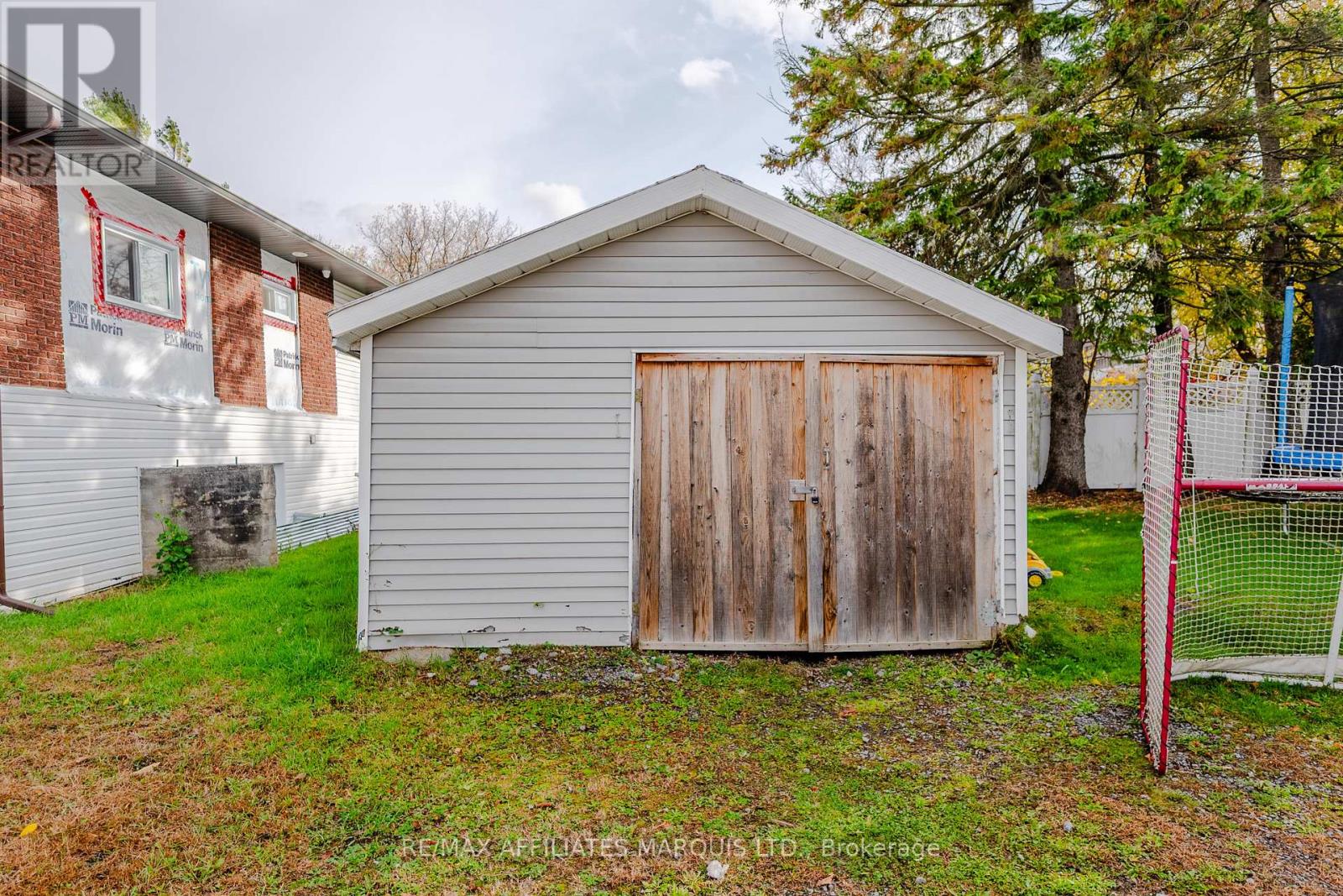 18 Mechanic Street W