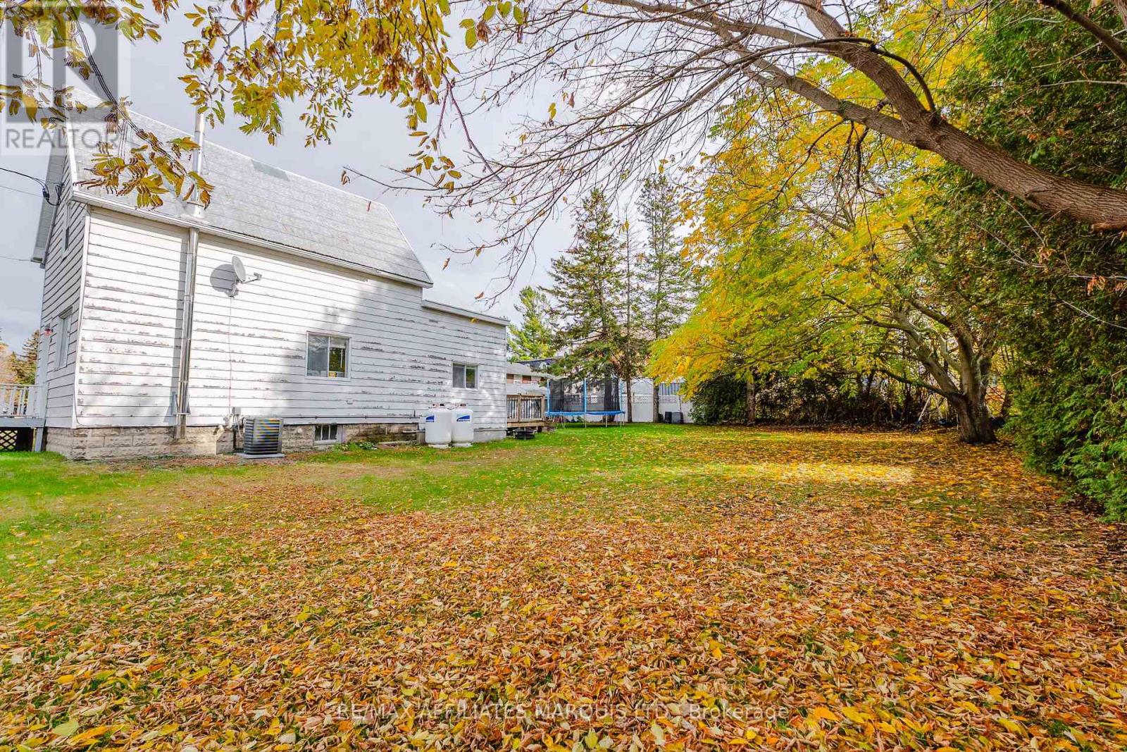 18 Mechanic Street W