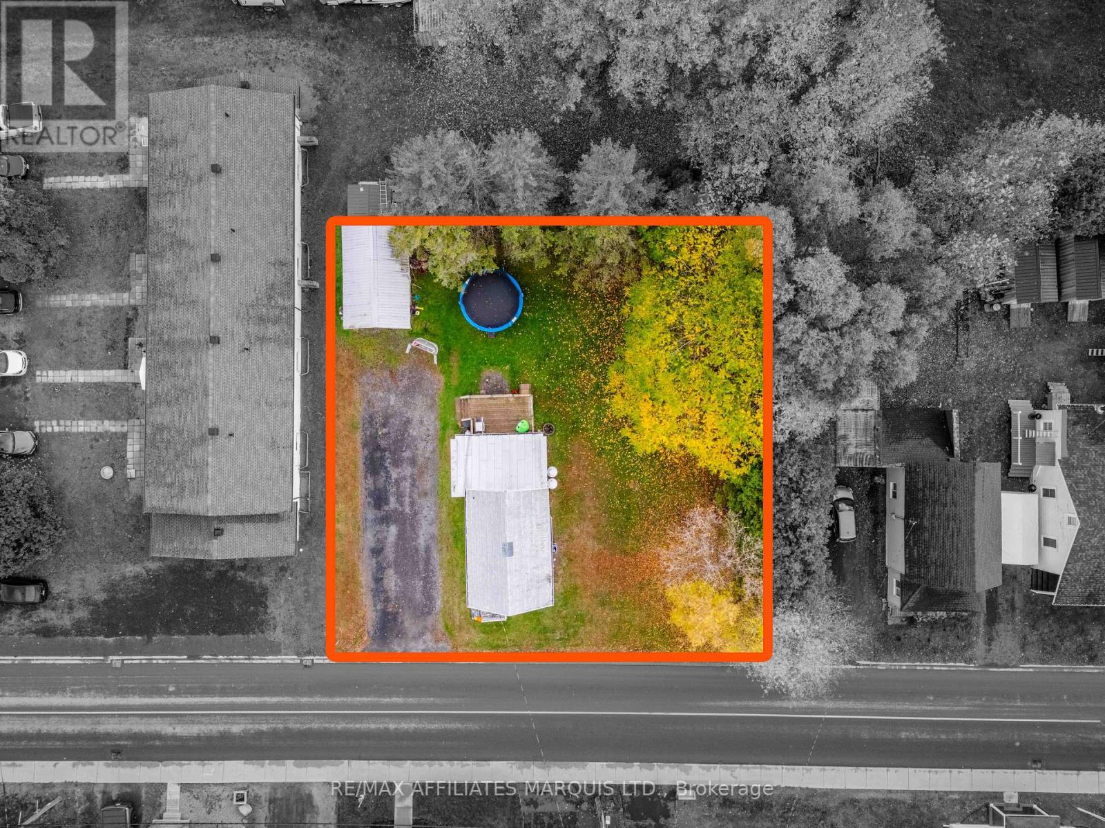 18 Mechanic Street W