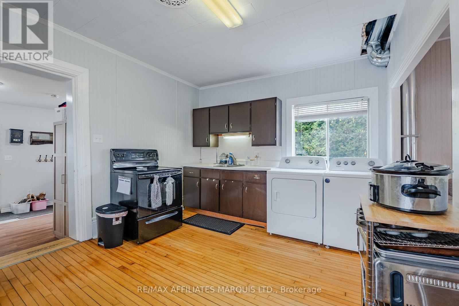 18 Mechanic Street W