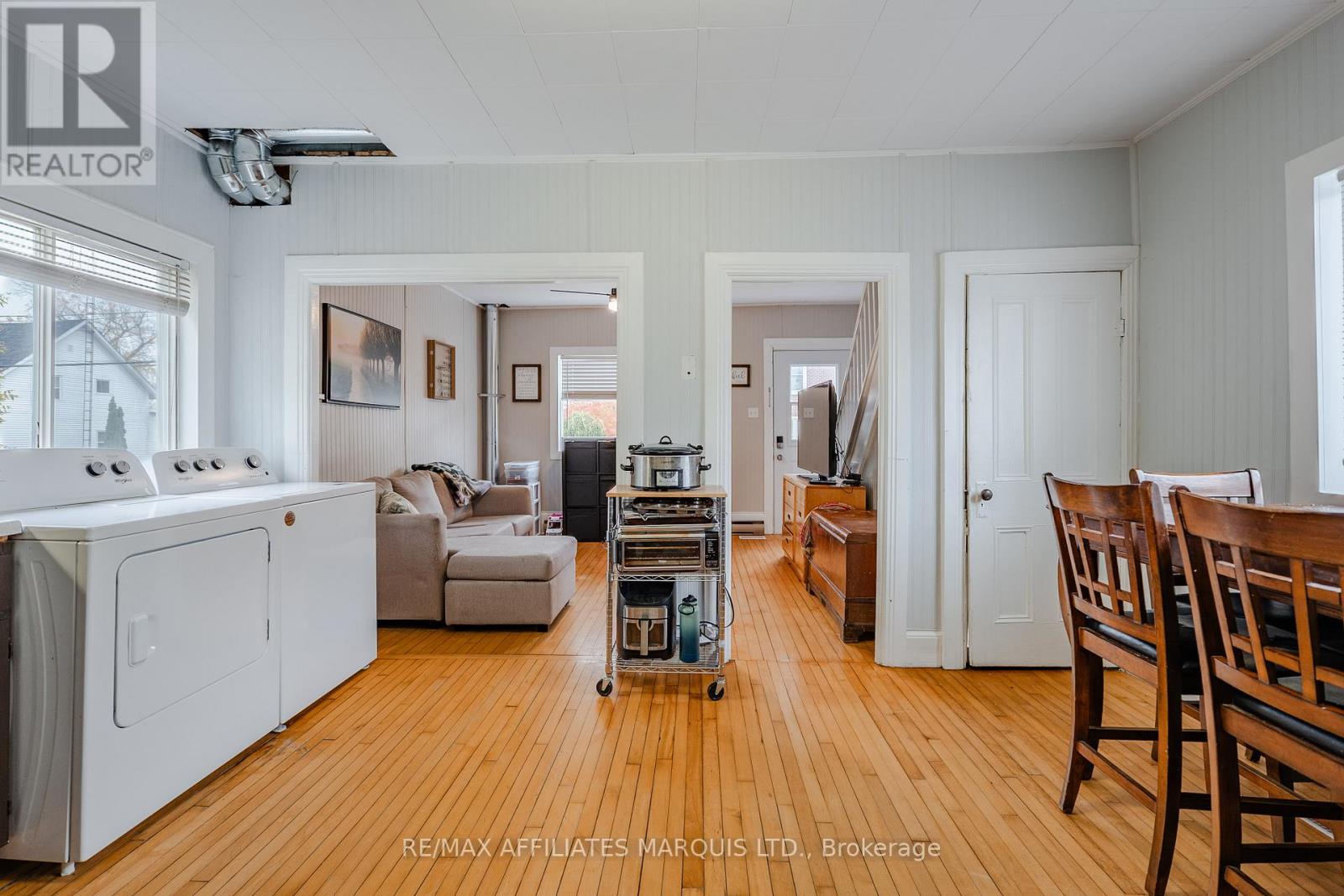 18 Mechanic Street W