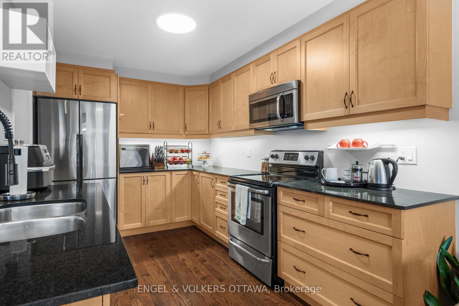 760 Mayfly Crescent