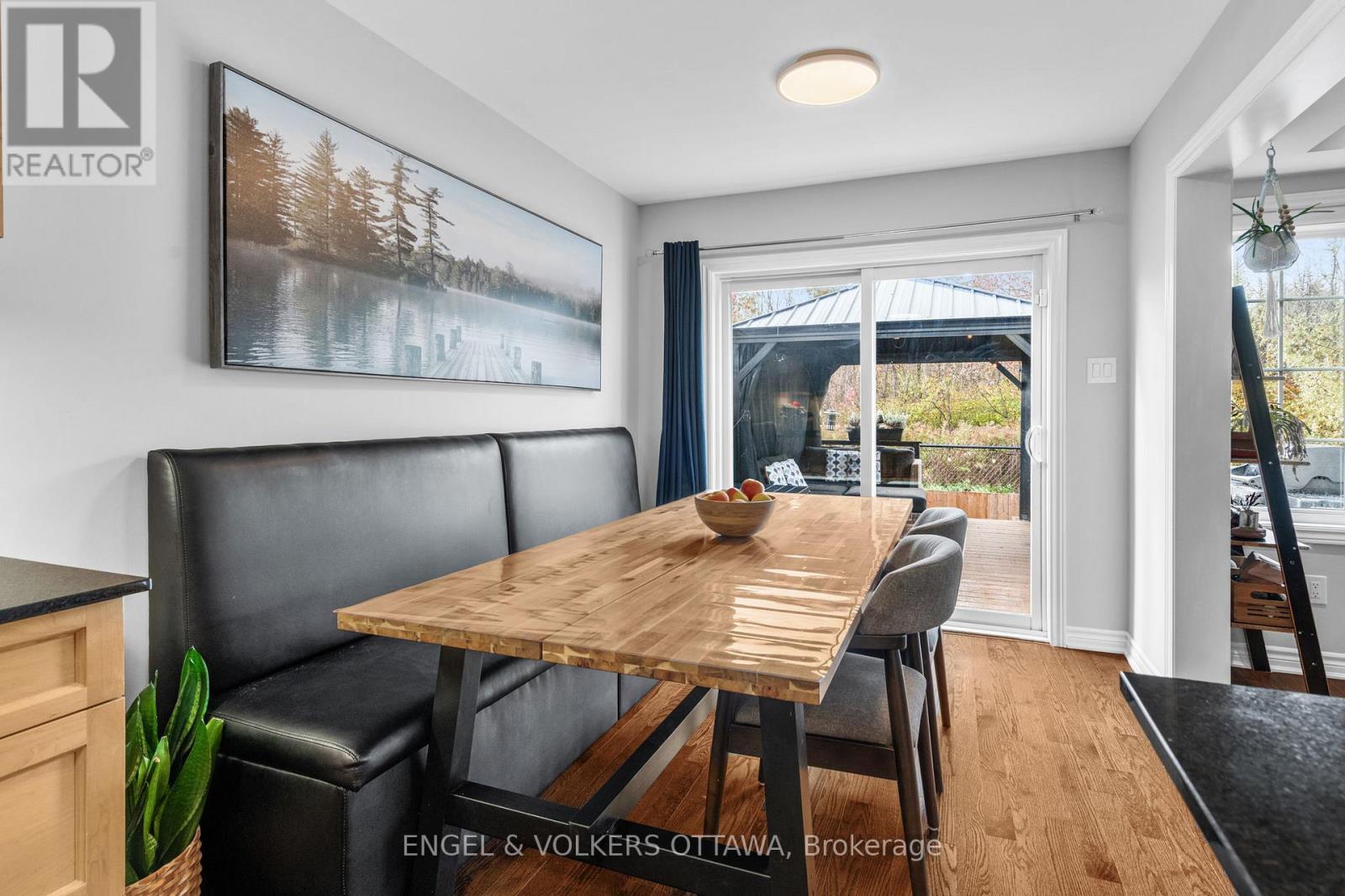 760 Mayfly Crescent