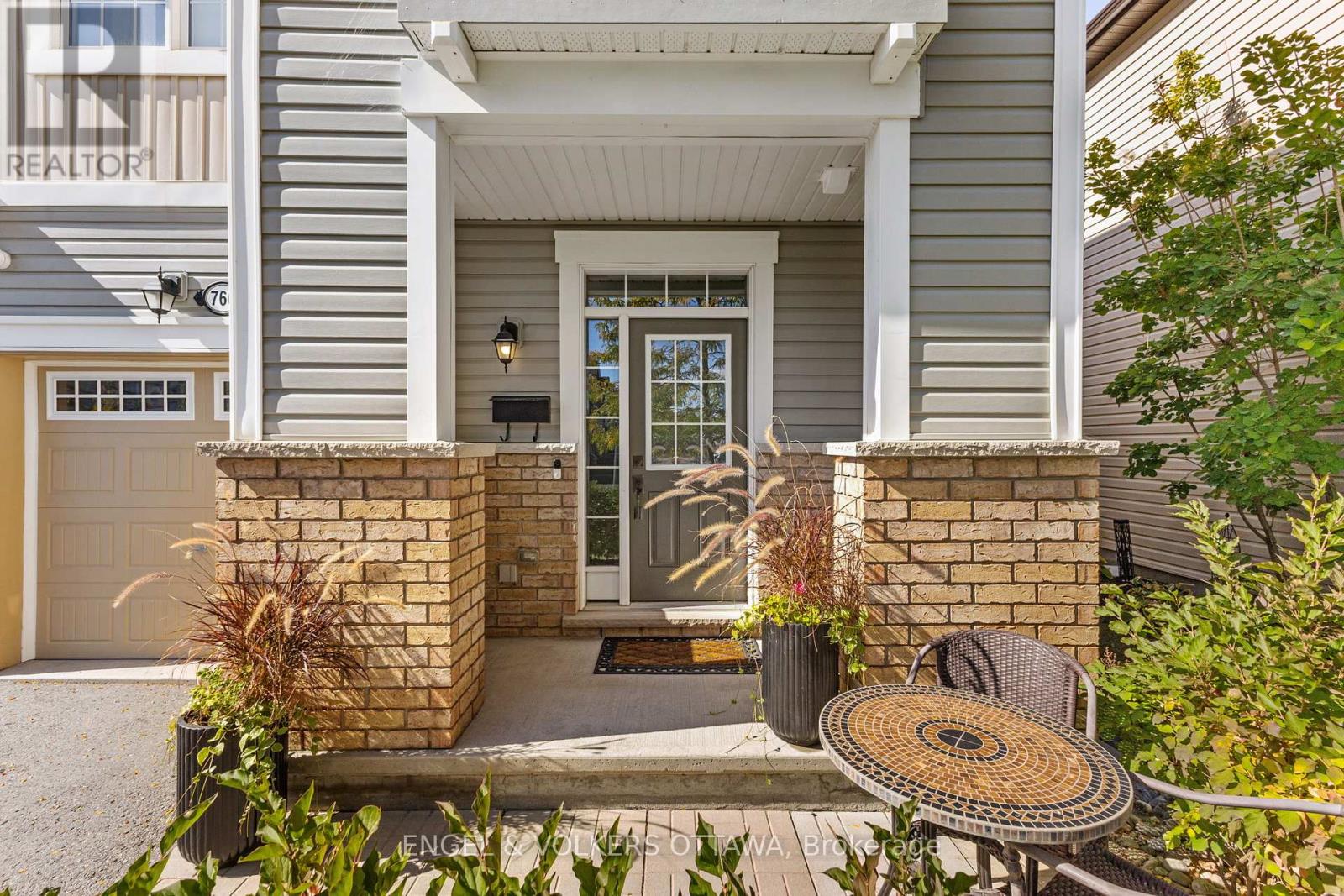 760 Mayfly Crescent