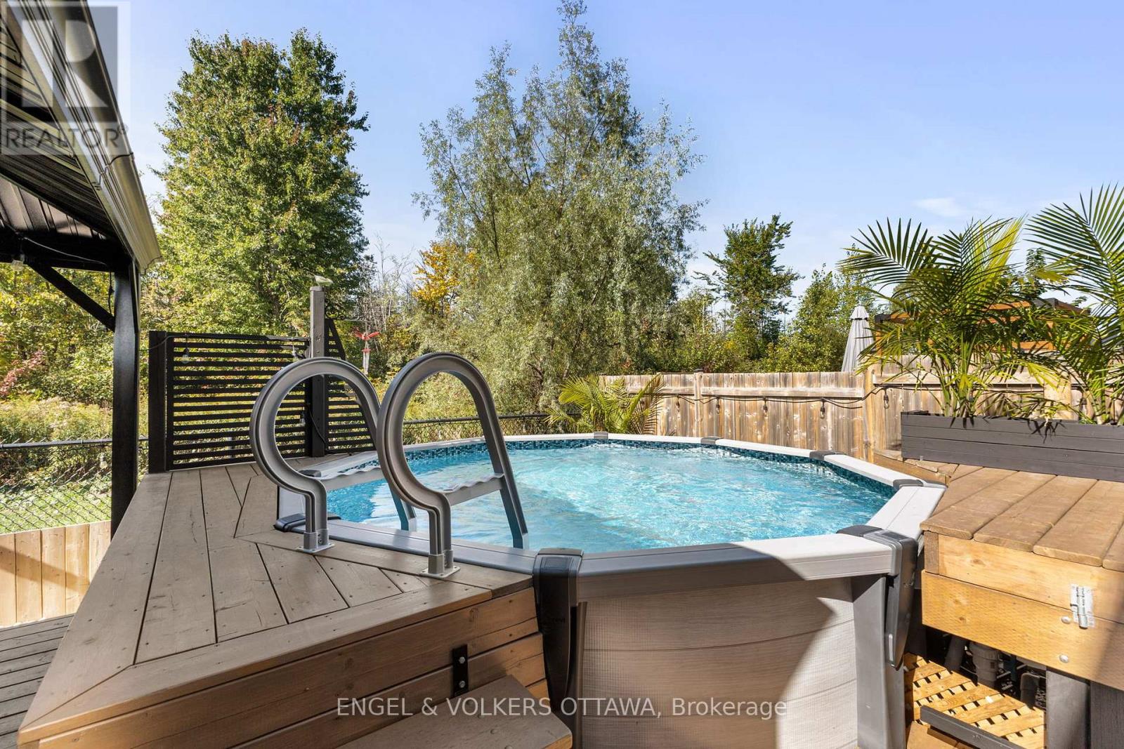 760 Mayfly Crescent