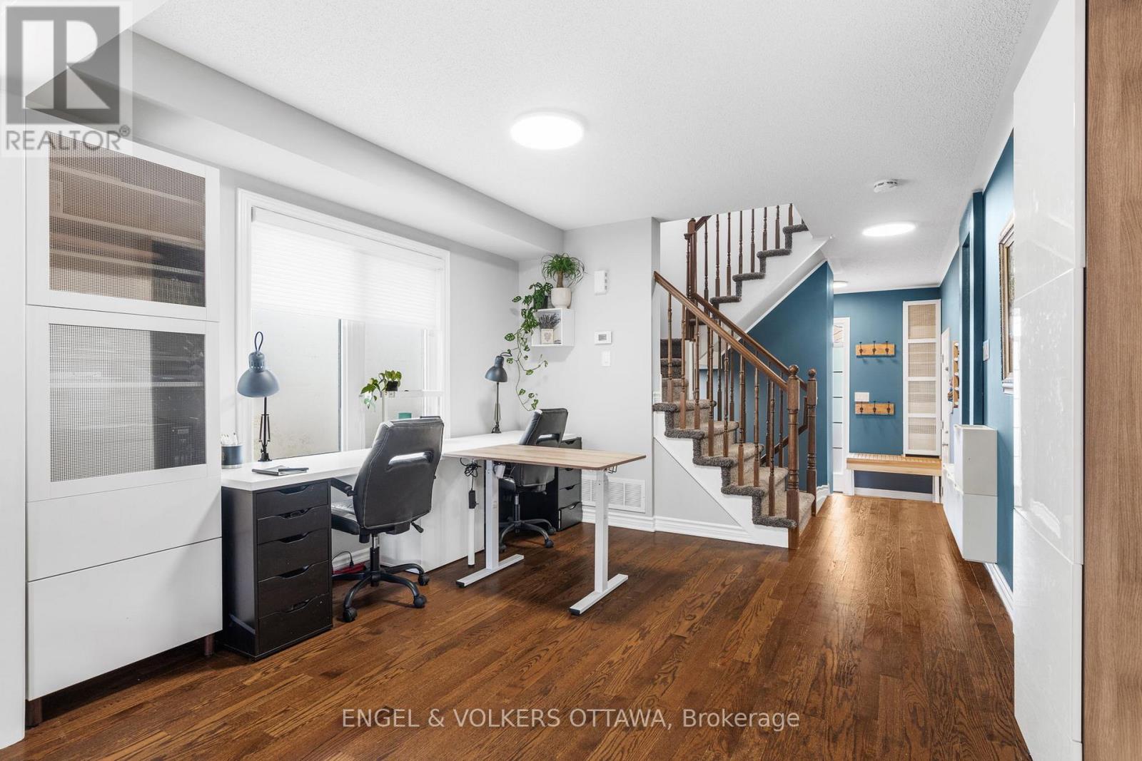 760 Mayfly Crescent