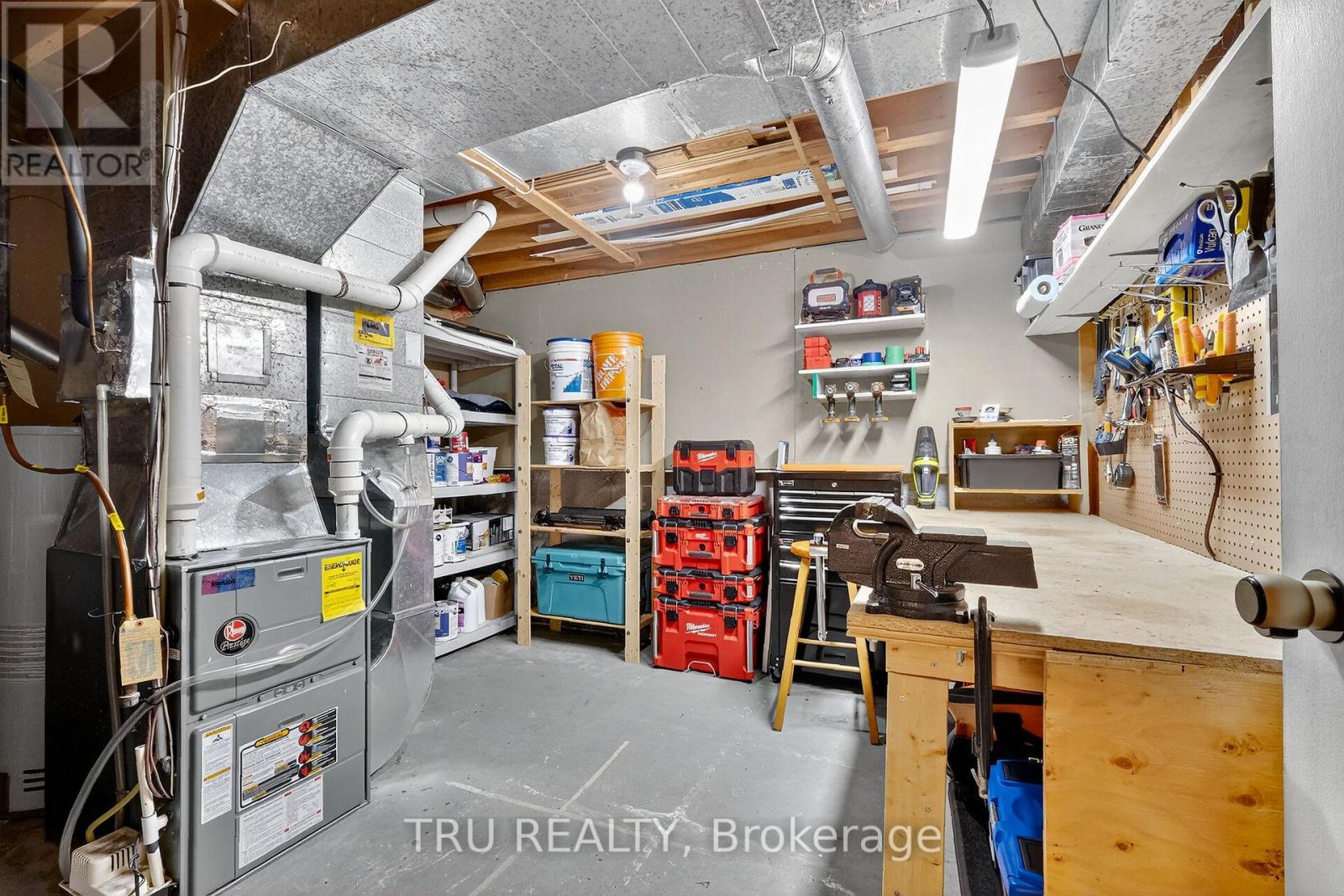 1518 Kamouraska Circle